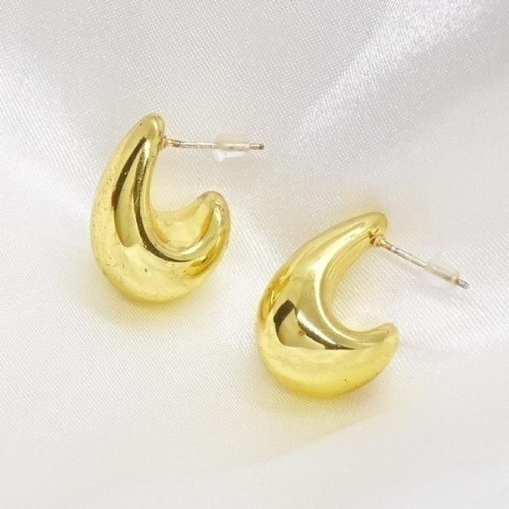 Tear Drop Shaped Earrings